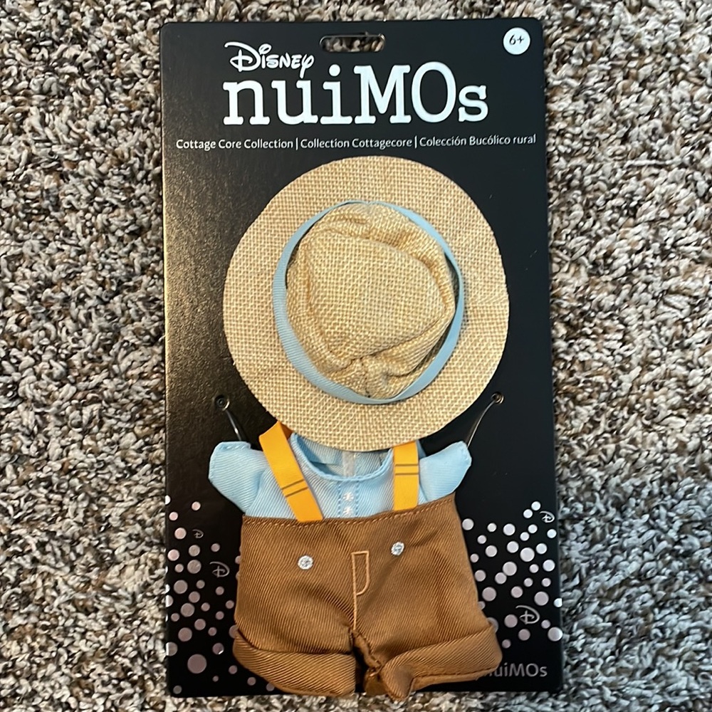 NWT 🆕! Disney Parks nuiMOs Belle Doll with 3 Outfits - Picture 3 of 6
